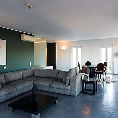 Pateo - Lounge Готель